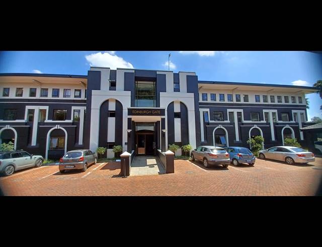 267M² OFFICE TO LET IN HYDE PARK